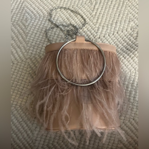 NWOT Blush Feather O-Ring Handbang - Picture 2 of 5